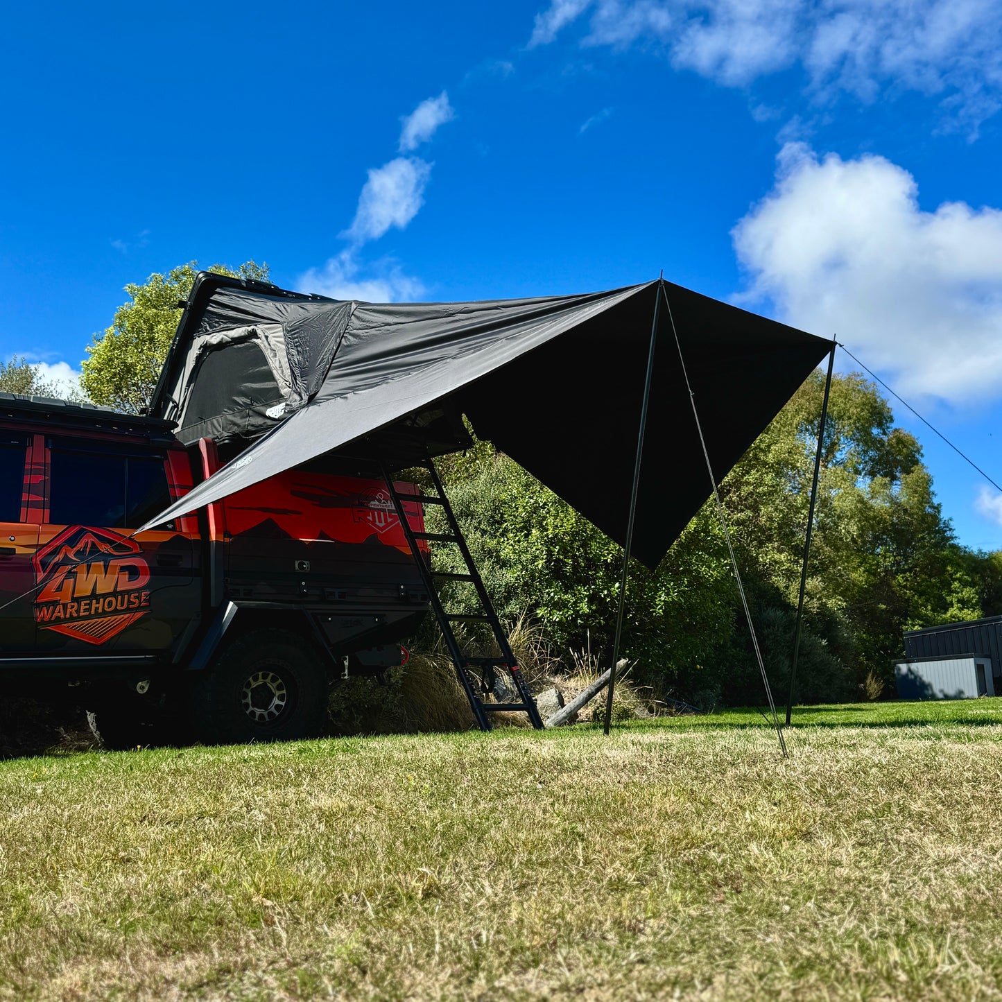 RMR Cantilever Aluminum Hardshell Roof Top Tent - Annex Fly Included