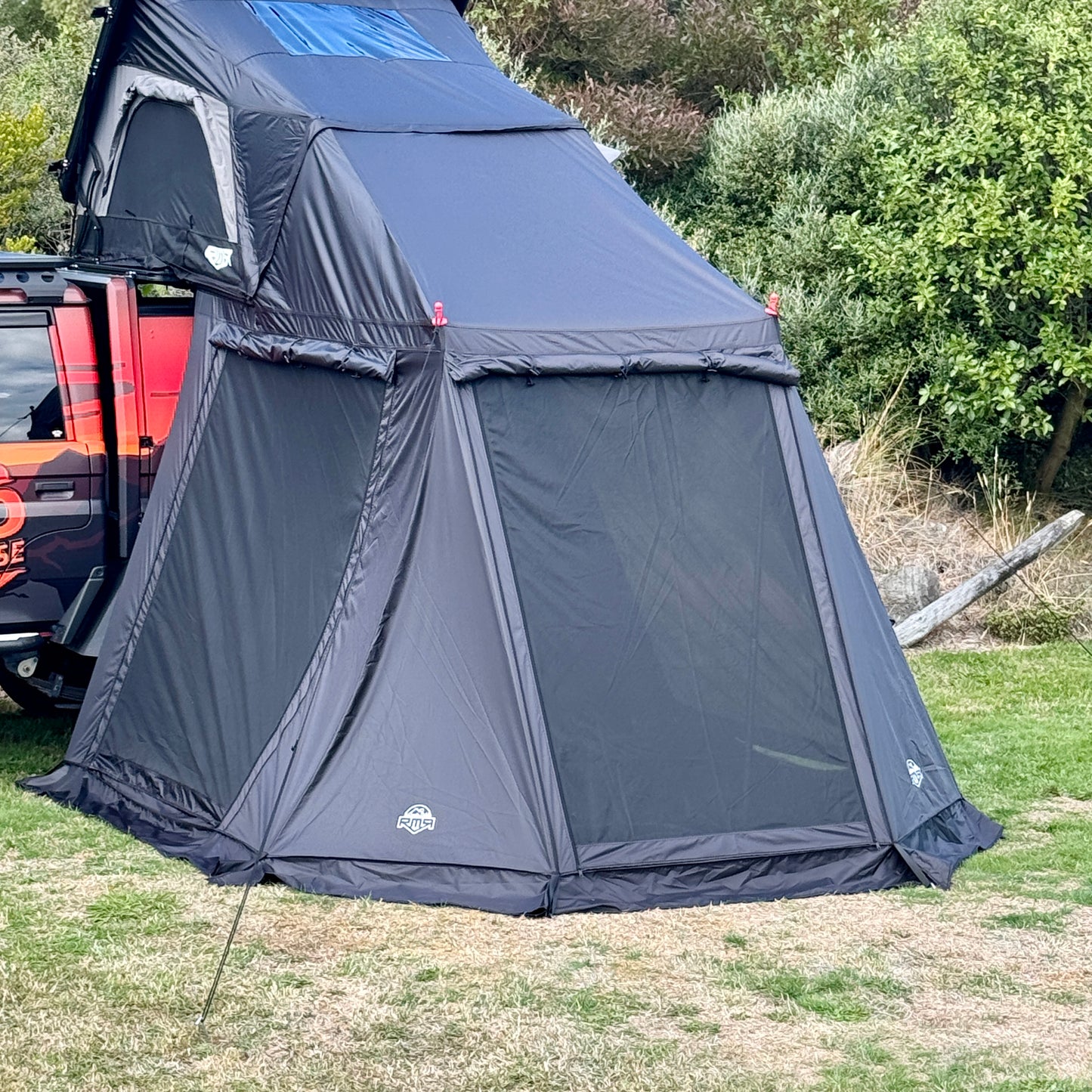 RMR Cantilever Aluminum Hardshell Roof Top Tent - Annex Included!