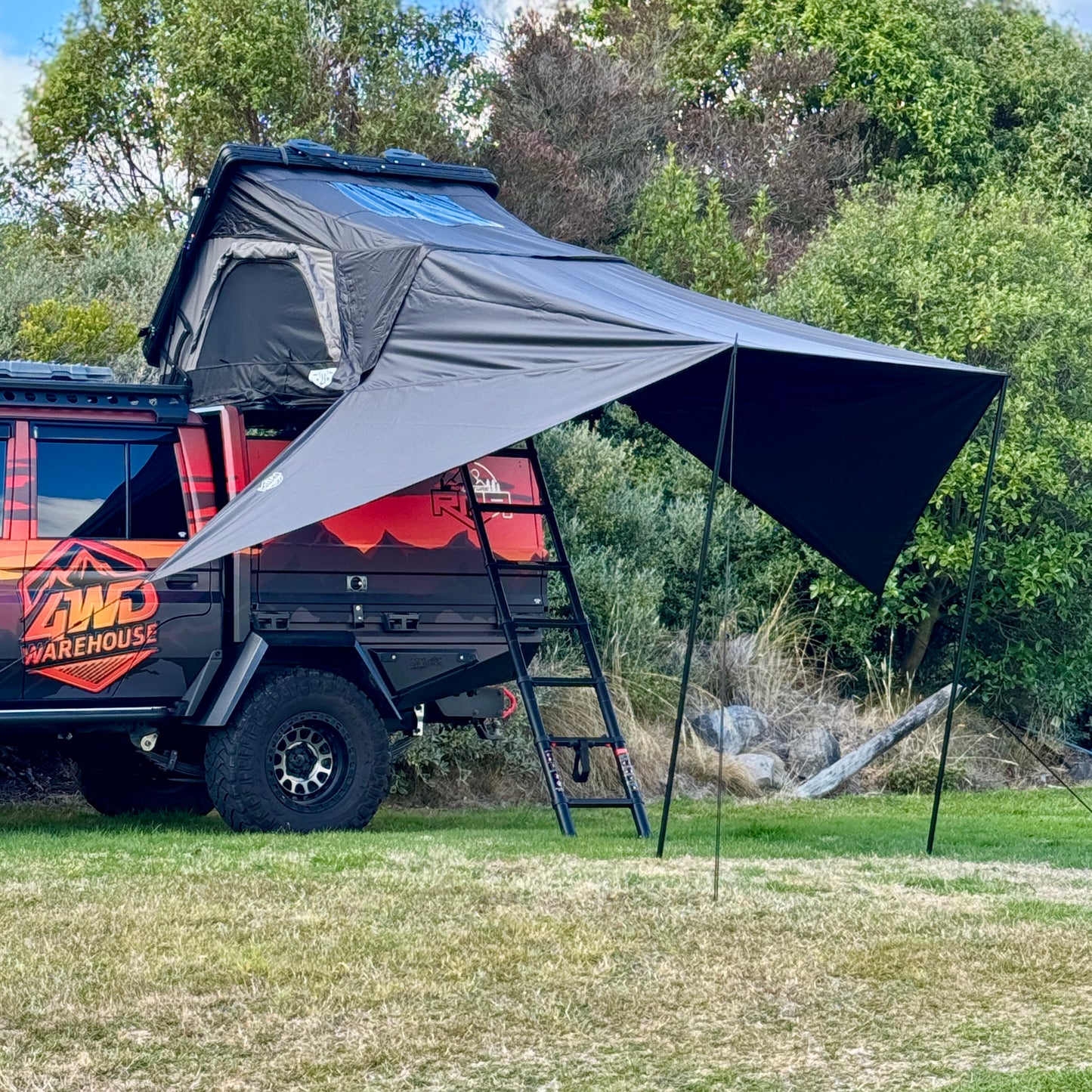 RMR Cantilever Aluminum Hardshell Roof Top Tent - Annex Fly Included