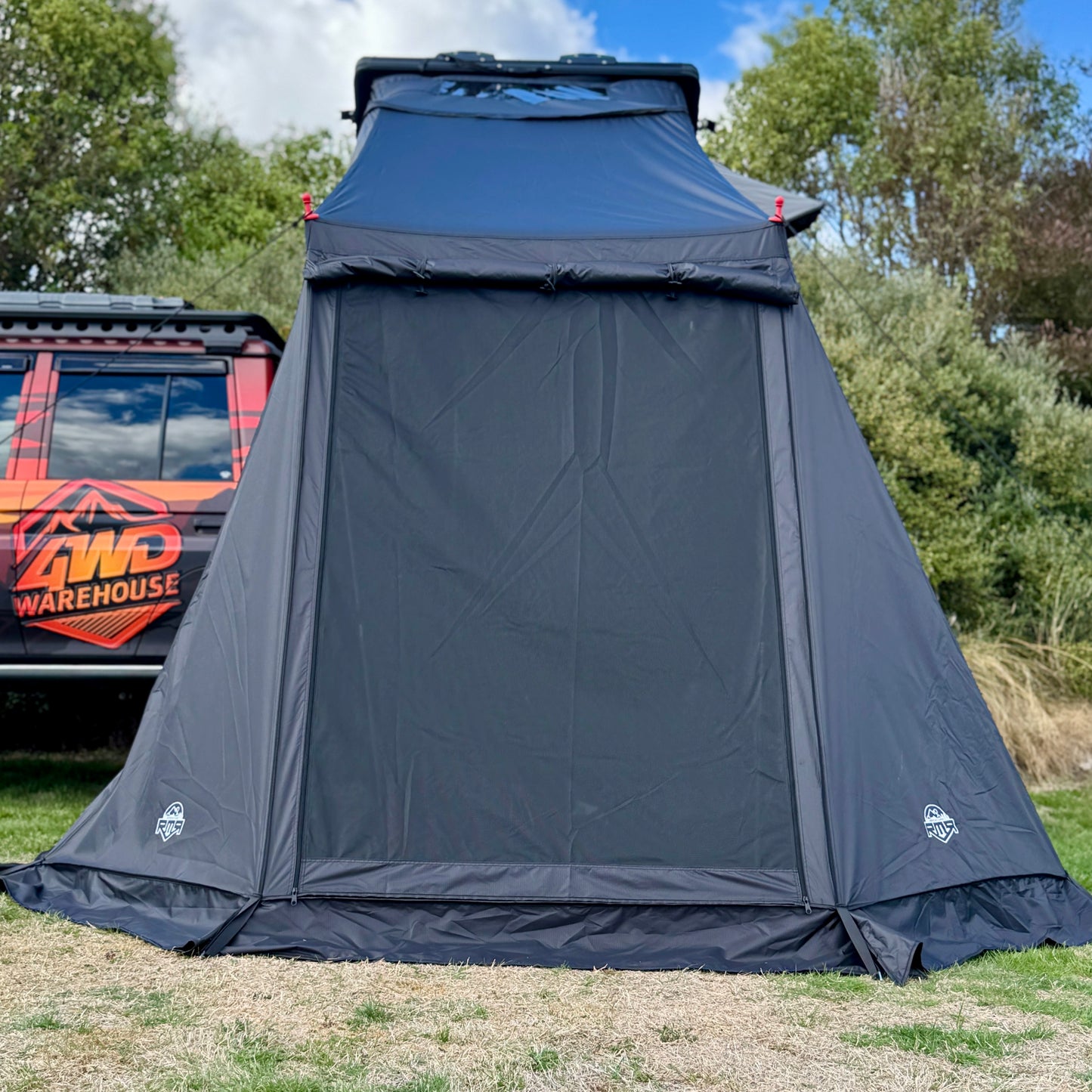 RMR Cantilever Aluminum Hardshell Roof Top Tent - Annex Included!