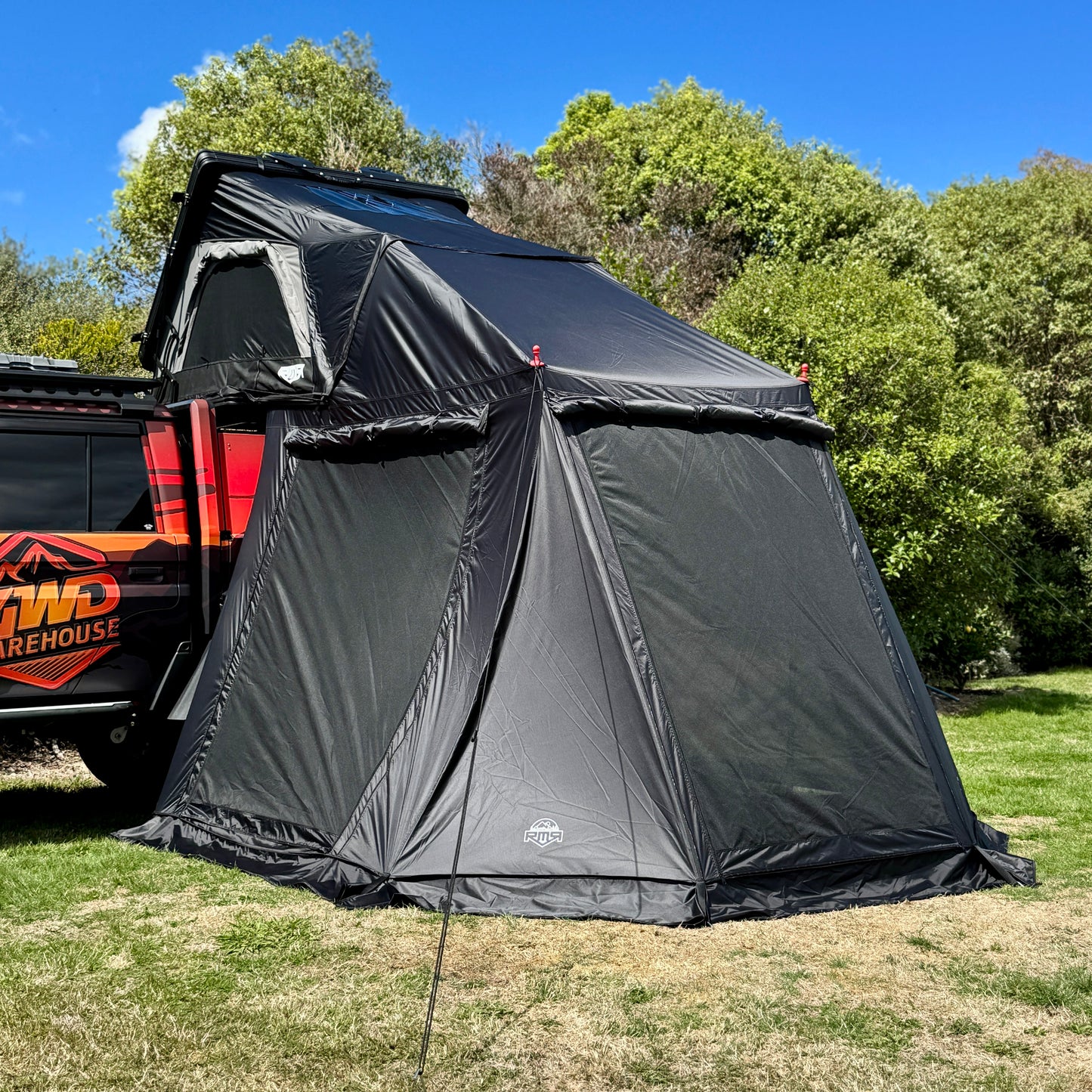 RMR Cantilever Aluminum Hardshell Roof Top Tent - Annex Included!