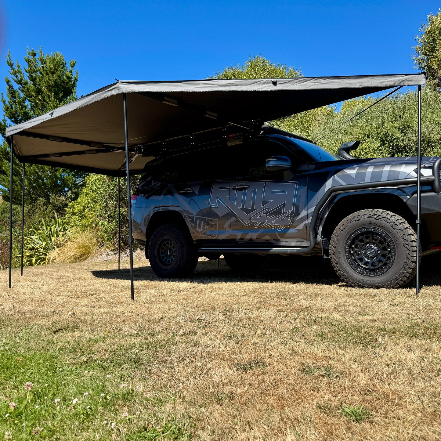 RMR 270 Max LED Freestanding Awning Right/Driver Side Mounting & Wall COMBO
