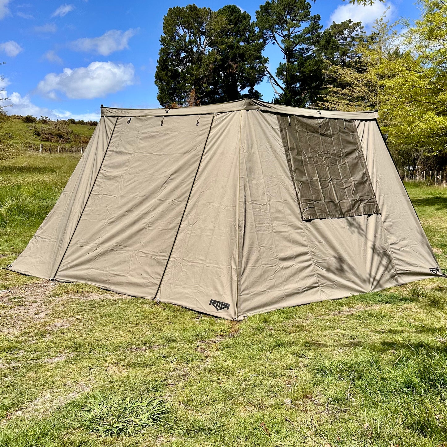 RMR Freestanding 270 Degree Awning Walls