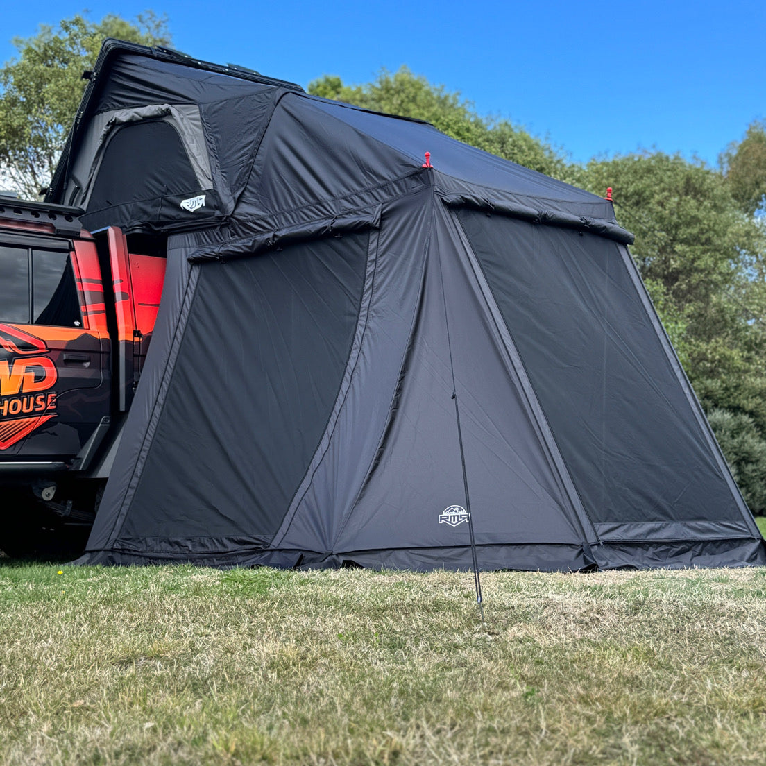 RMR Cantilever Aluminum Hardshell Roof Top Tent - Annex Included!