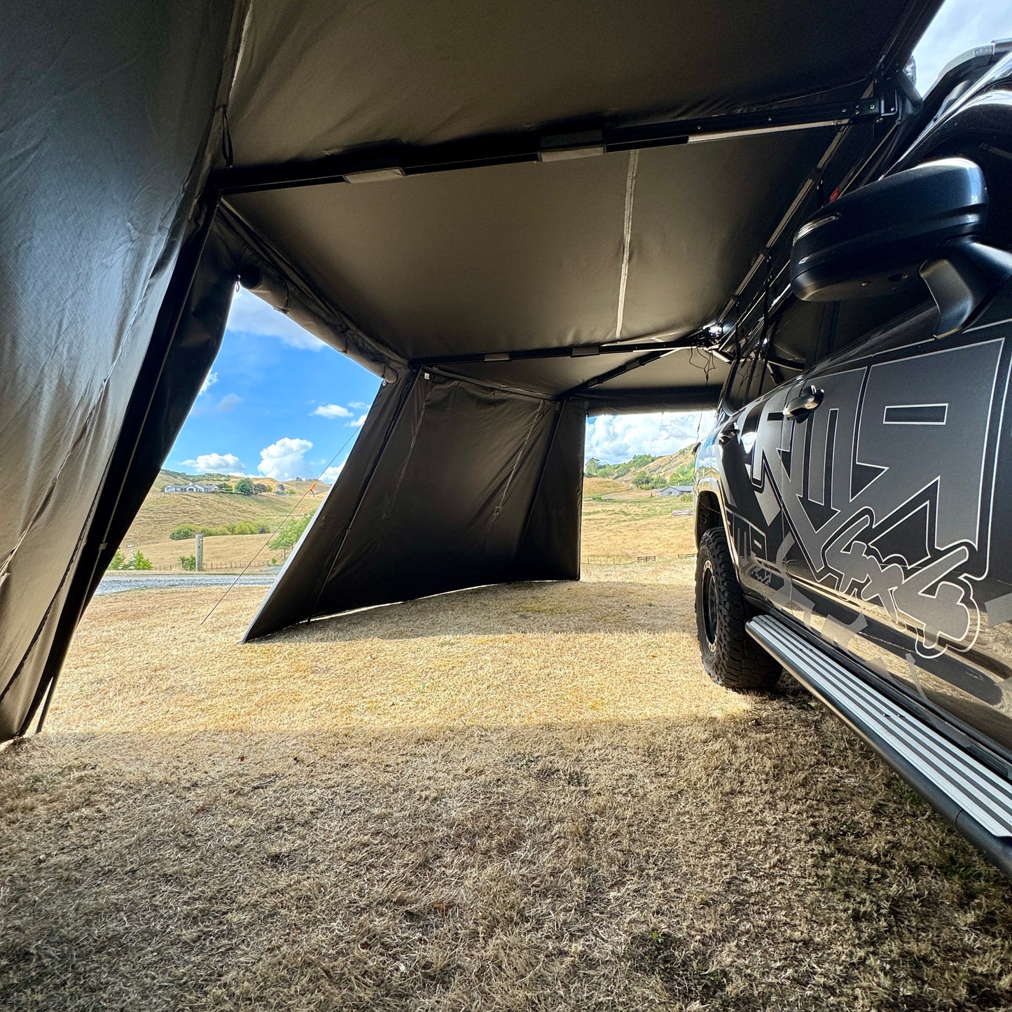 RMR 270 Max LED Freestanding Awning Right/Driver Side Mounting & Wall COMBO