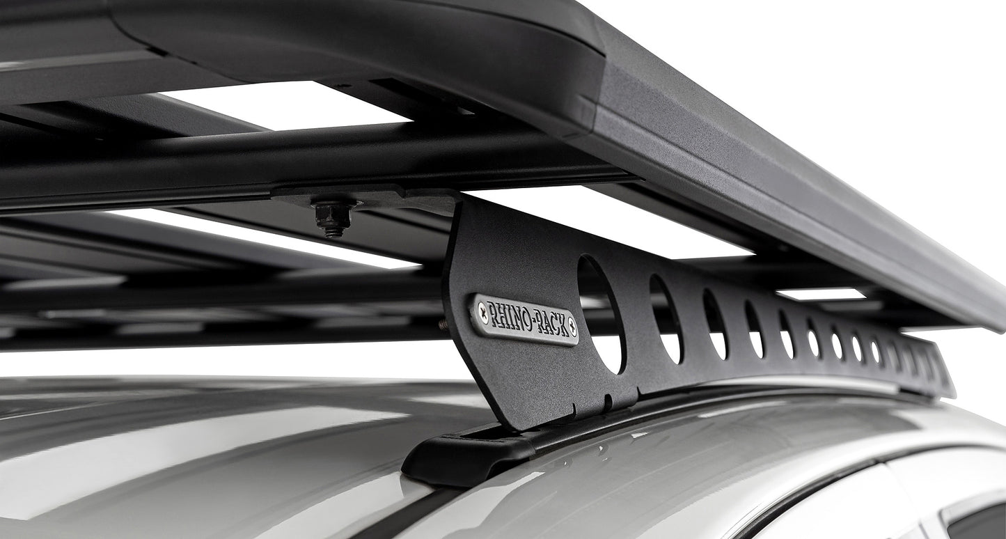 Toyota Hilux 4dr Ute Dual Cab 10/15 on Pioneer 6 Platform (1500mm x 1240mm) with Backbone