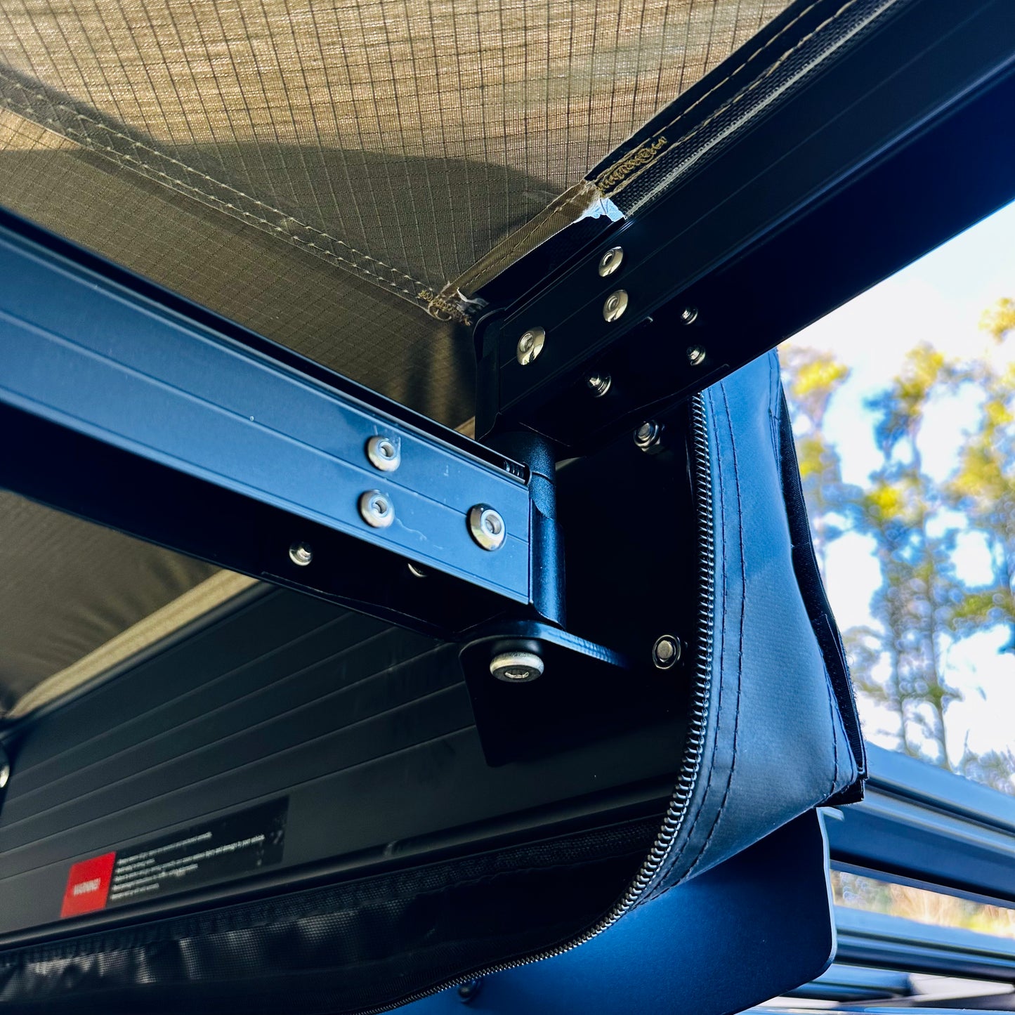 RMR 180 Degree Awning