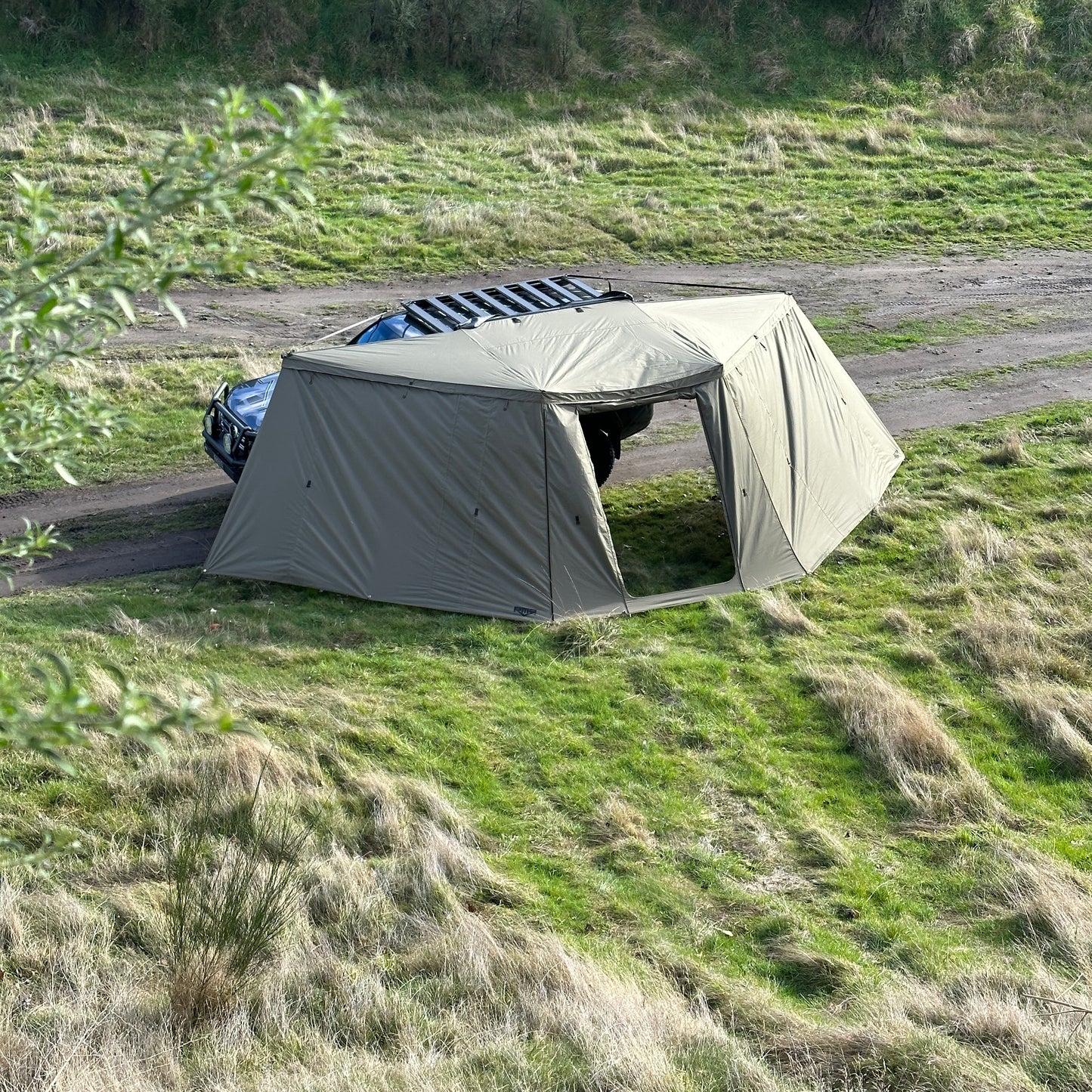 RMR Freestanding 180 Degree Awning Walls