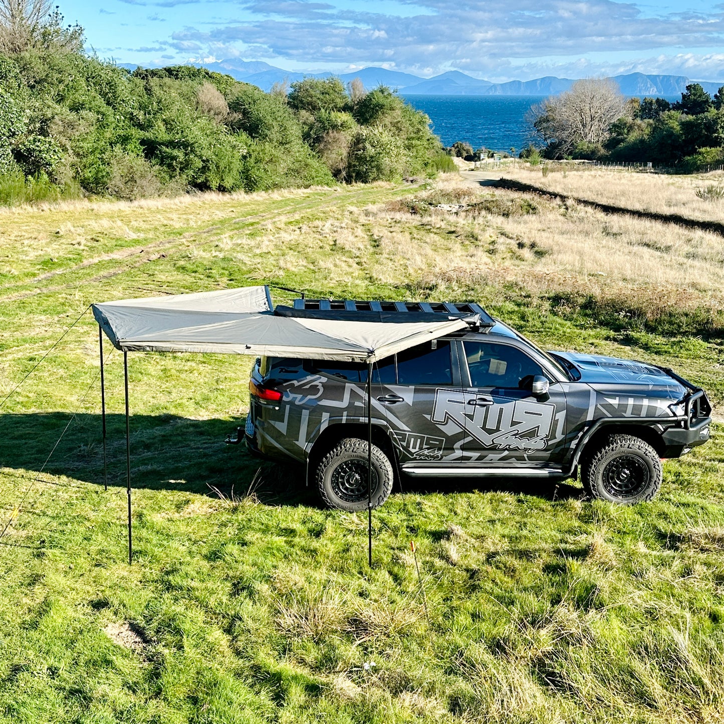 RMR 270 Awning Right/Driver Side Mounting