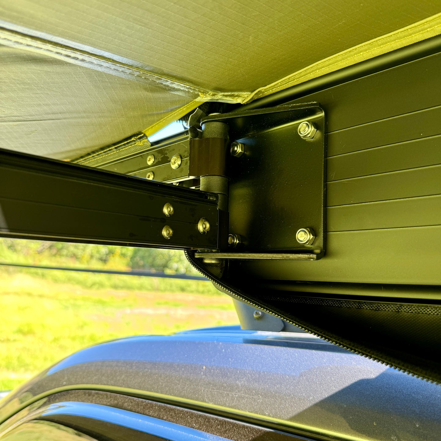 RMR 270 Max Awning Left/Passenger Side Mounting