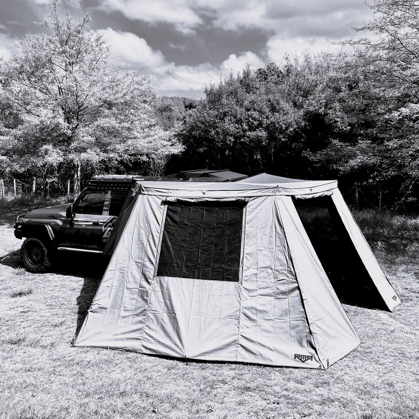 RMR Freestanding 270 Awning Left/Passenger Side Mounting & Wall COMBO