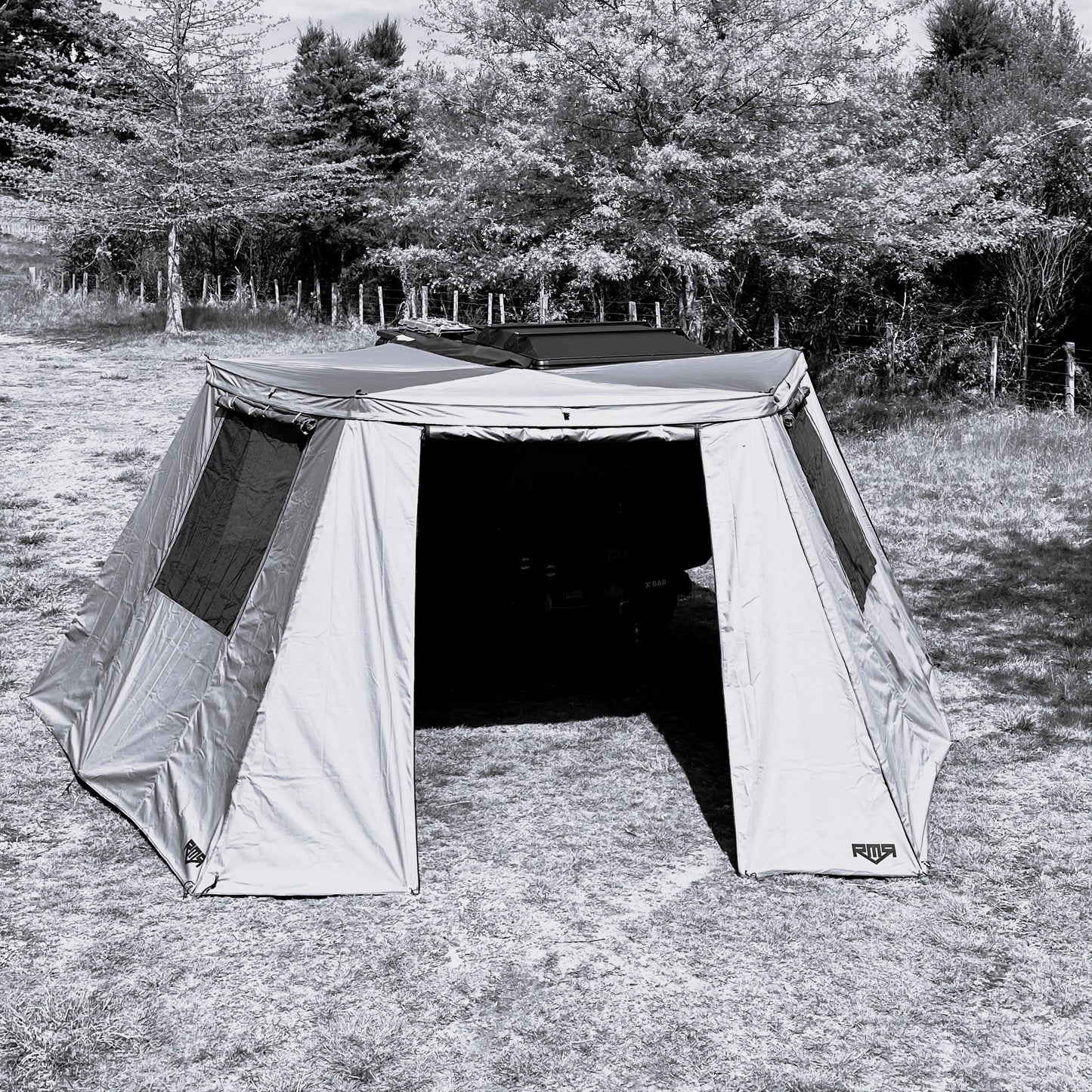 RMR Freestanding 270 Awning Left/Passenger Side Mounting & Wall COMBO