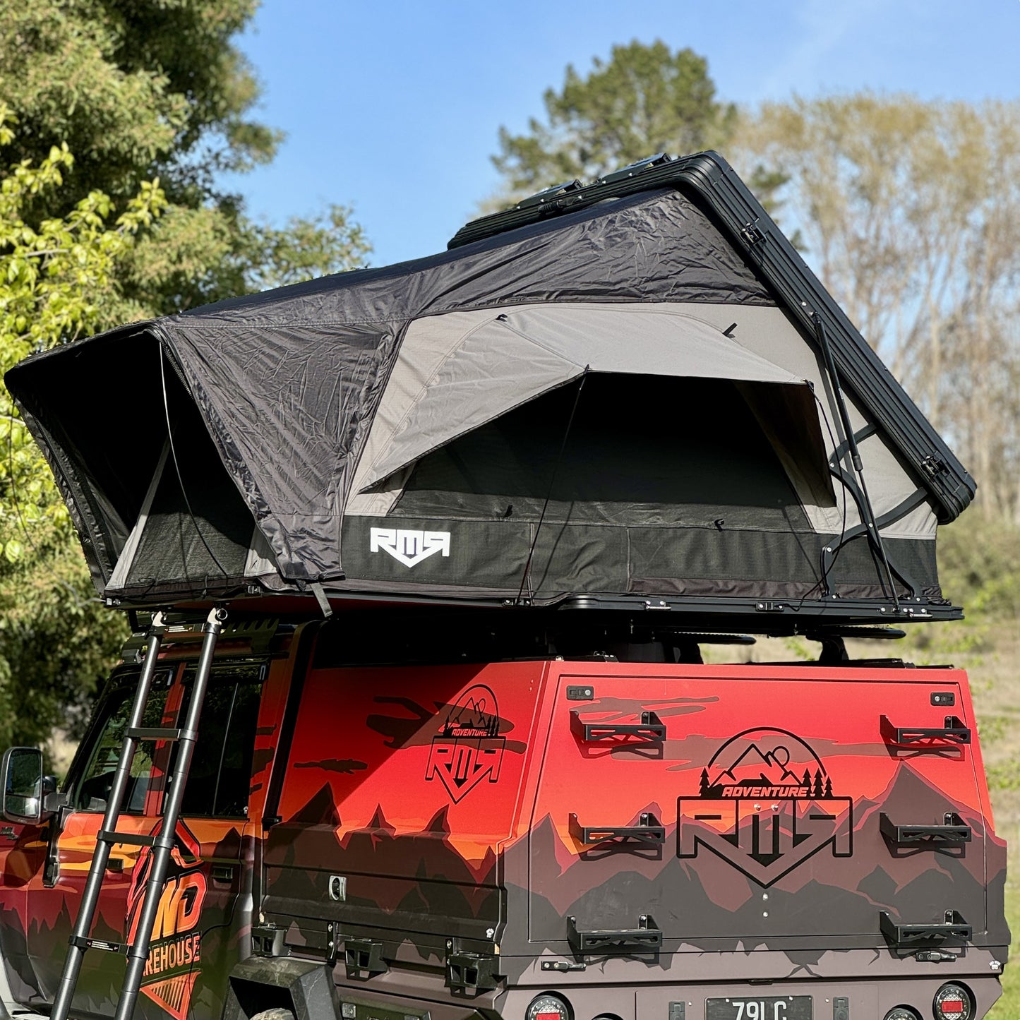 RMR Cantilever Aluminum Hardshell Rooftop Tent - Annex Included!