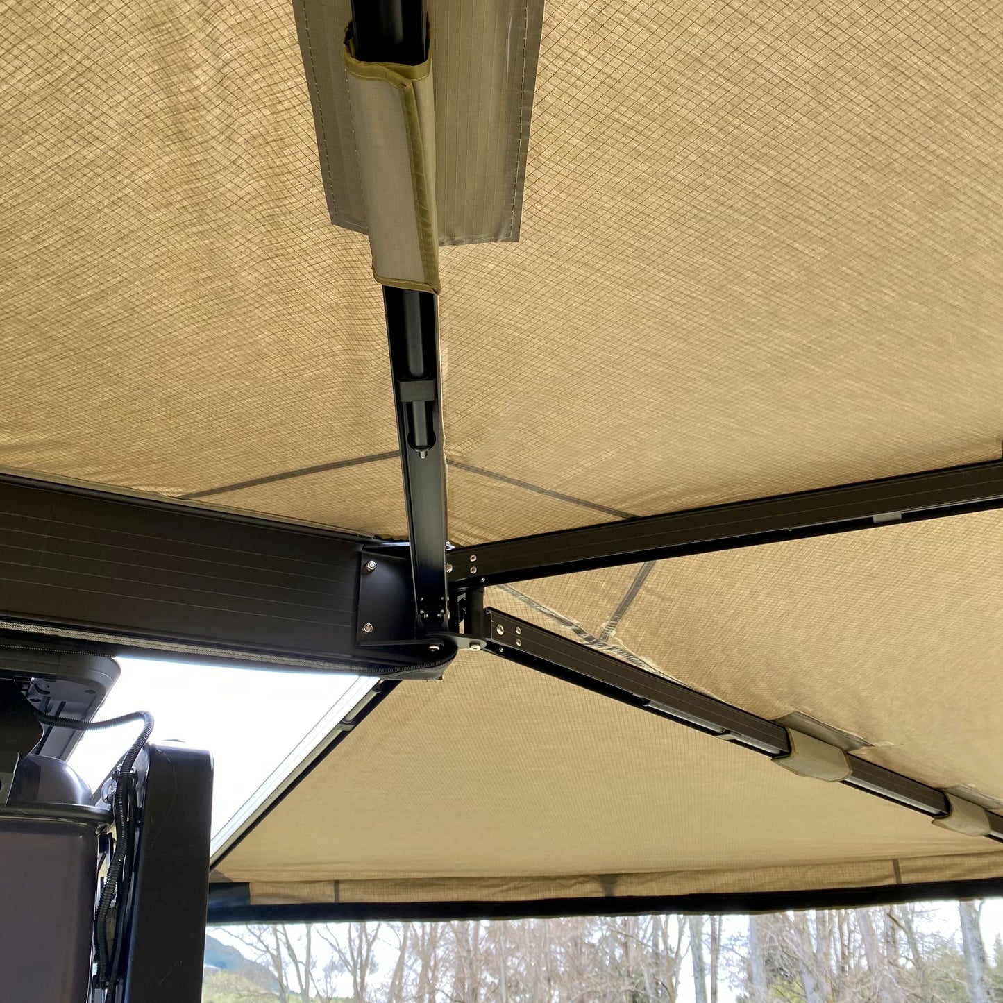 RMR Freestanding 270 Degree Awning Right/Driver Side Mounting & Wall COMBO